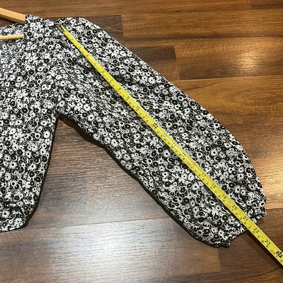 Brand new Levi’s blouse - Picture 9 of 9